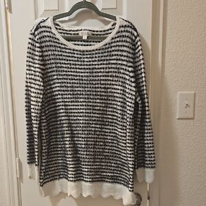 Elle Women's Black and White Sweater